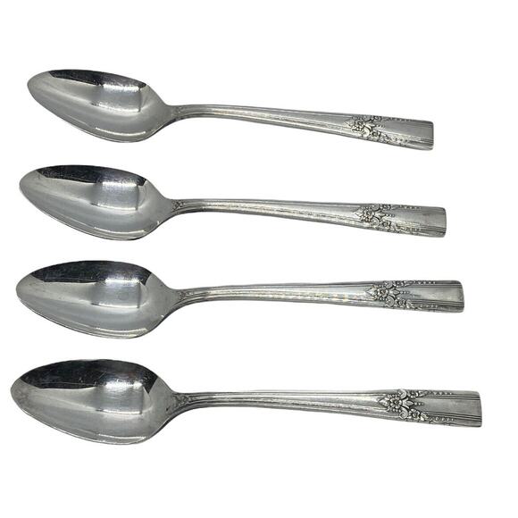 1940 Wm A Rogers Artistic Pattern Four Teaspoons Heavy Silver Plate No Monogram - Picture 3 of 10